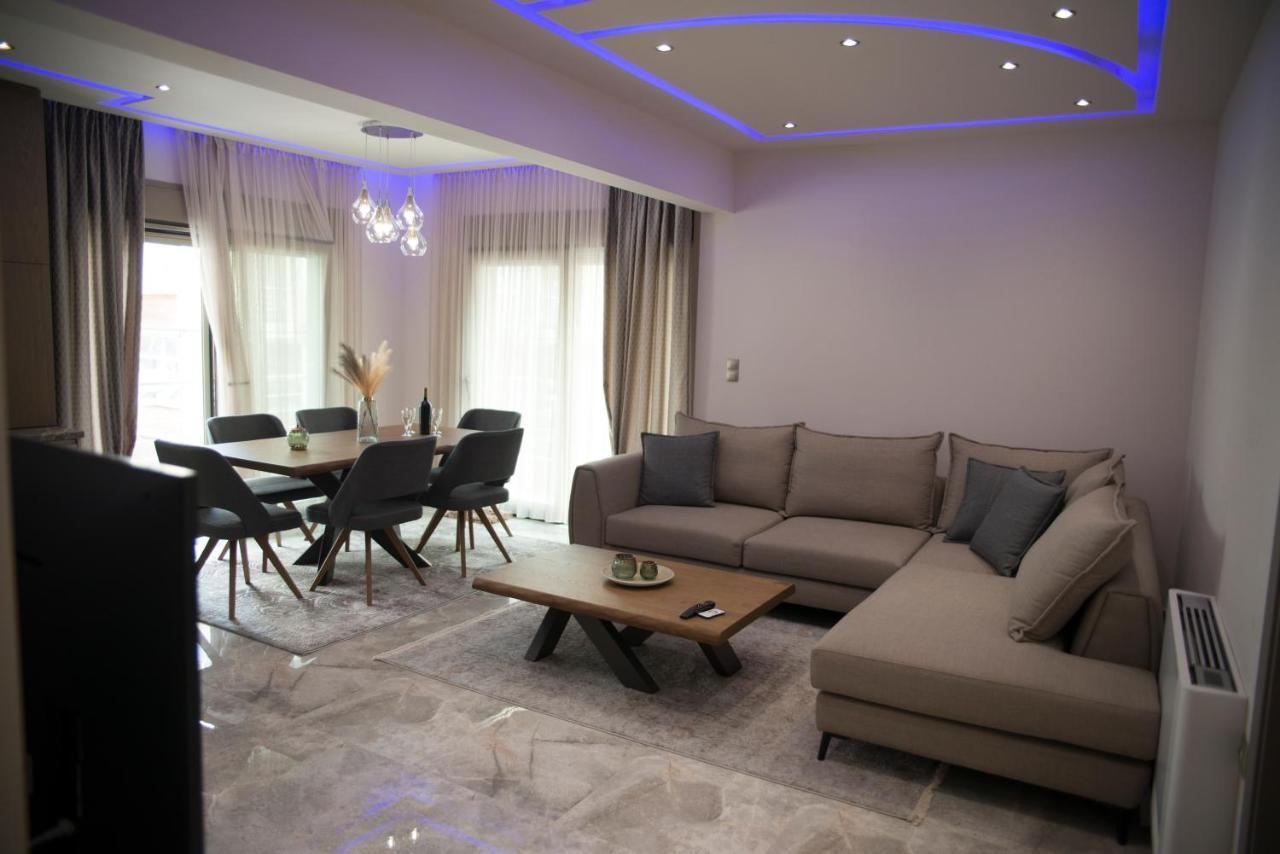 Natasa'S Luxury Apartment อเล็กซานโดรโพลิส ภายนอก รูปภาพ