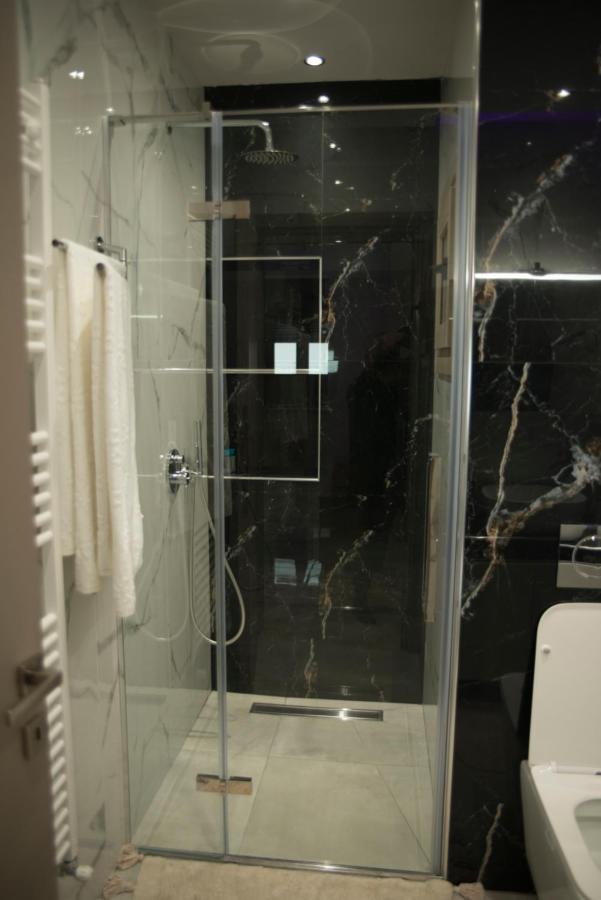 Natasa'S Luxury Apartment อเล็กซานโดรโพลิส ภายนอก รูปภาพ